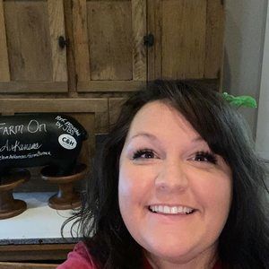 Meet your Posher, Julie